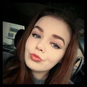 Meet your Posher, Nikki